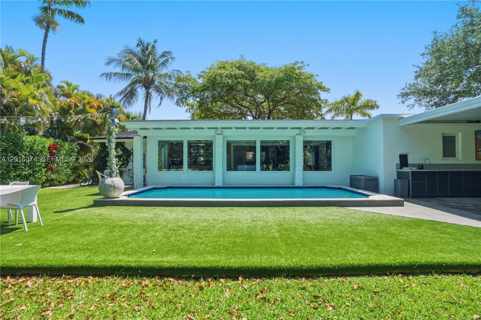 7830 SW 53rd Pl Miami, FL 33143