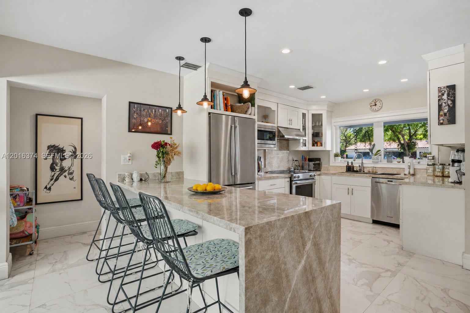7830 SW 53rd Pl Miami, FL 33143