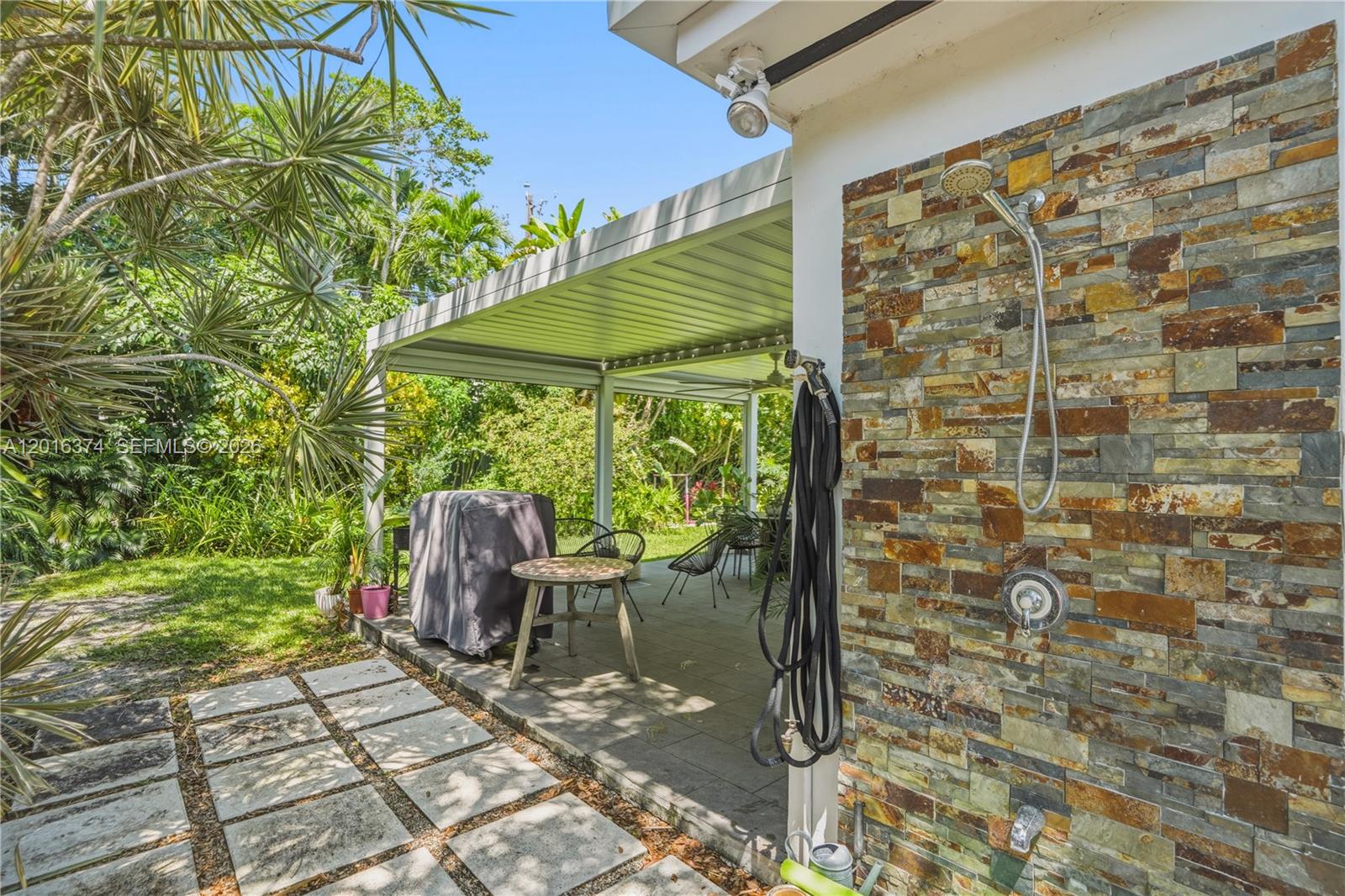 7830 SW 53rd Pl Miami, FL 33143