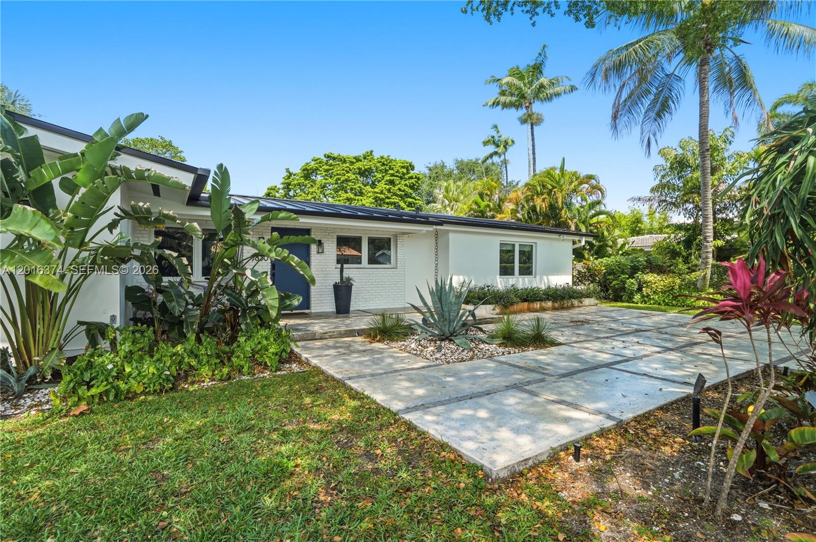7830 SW 53rd Pl Miami, FL 33143