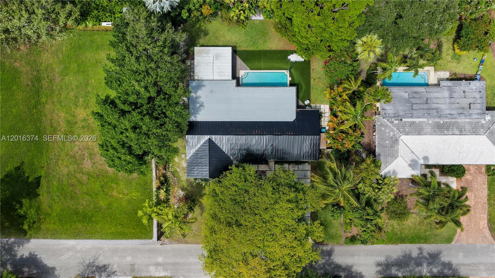7830 SW 53rd Pl Miami, FL 33143