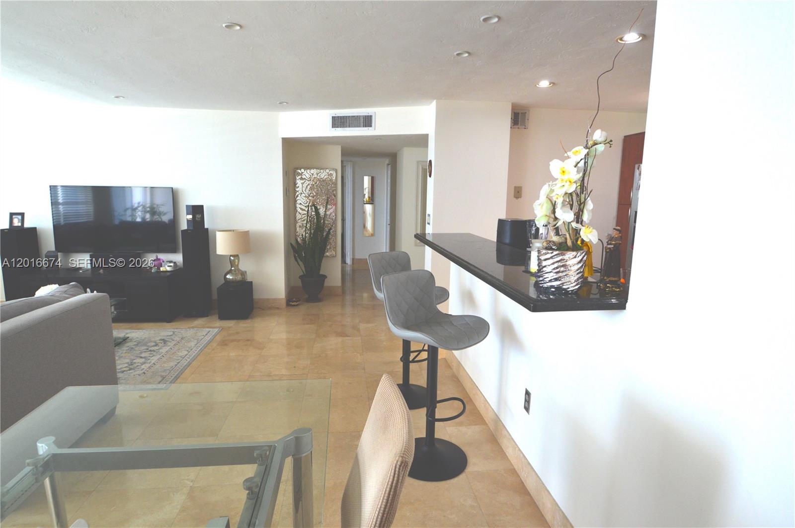 2780 NE 183rd St #PH04 Aventura, FL 33160