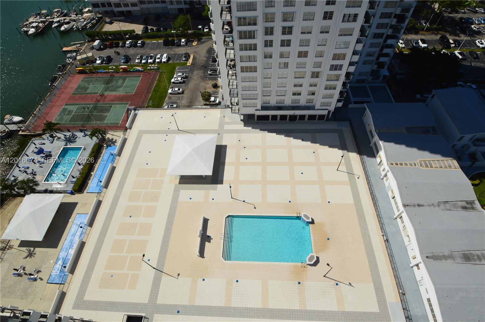 2780 NE 183rd St #PH04 Aventura, FL 33160