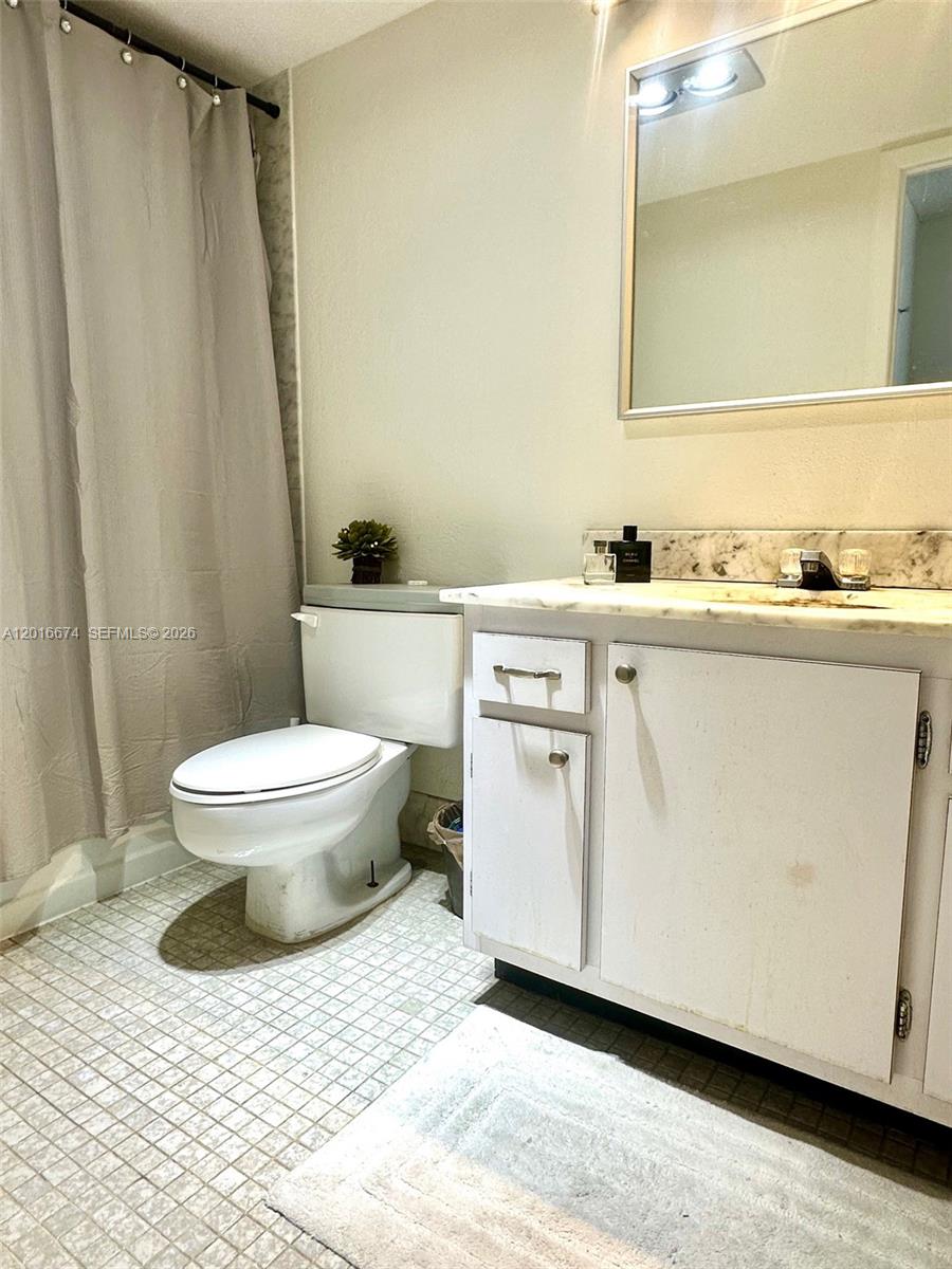 2780 NE 183rd #PH04 Aventura, FL 33160