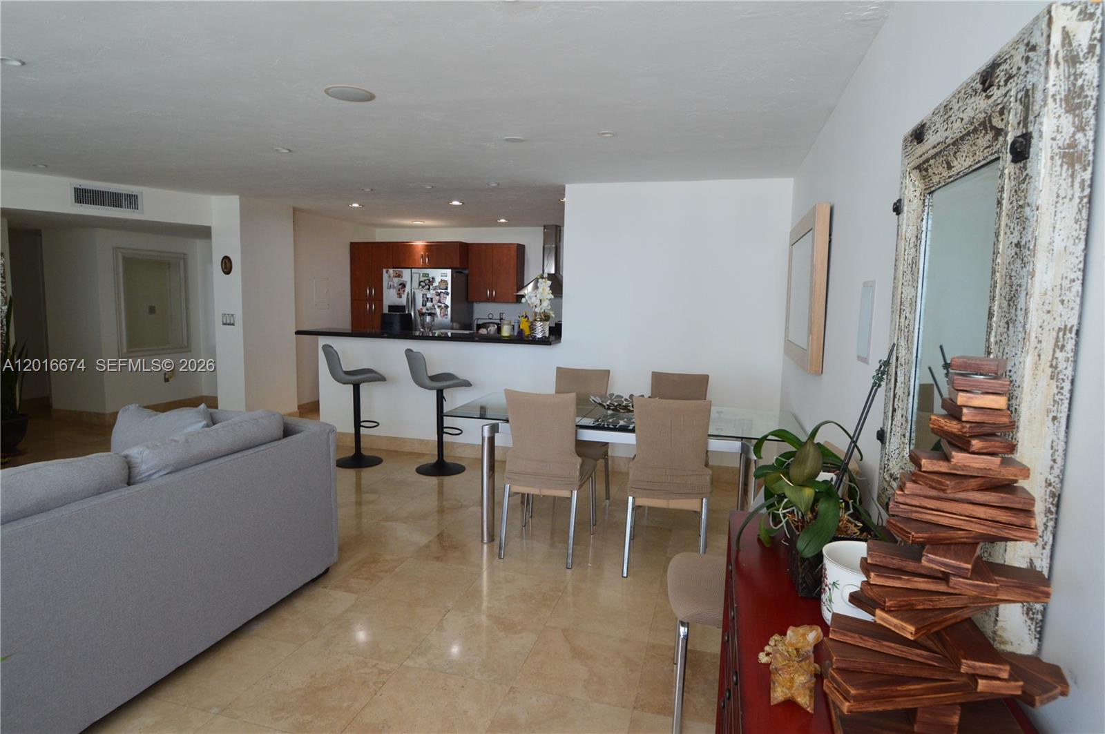 2780 NE 183rd St #PH04 Aventura, FL 33160