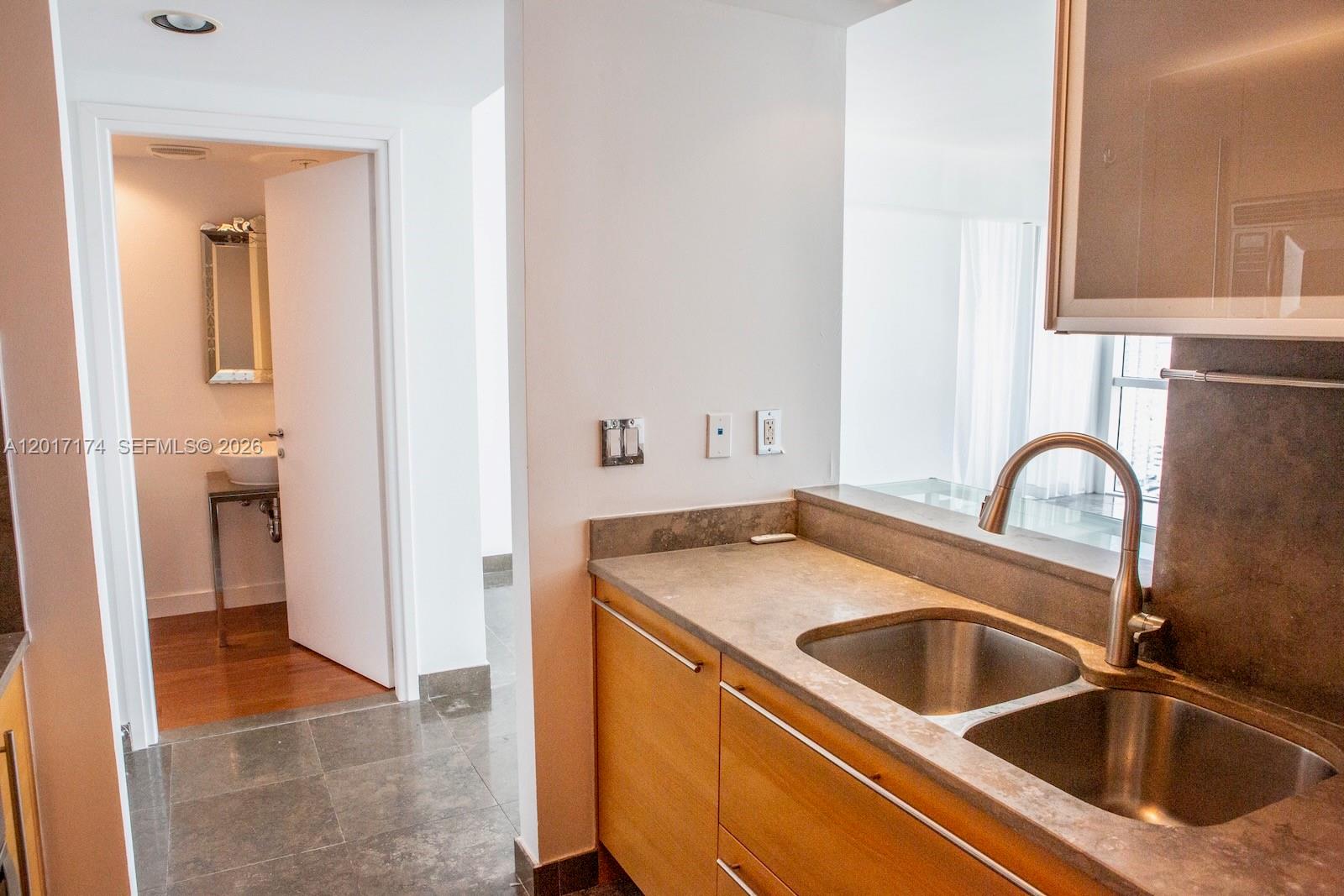 Undisclosed Address Miami Beach, FL 33139