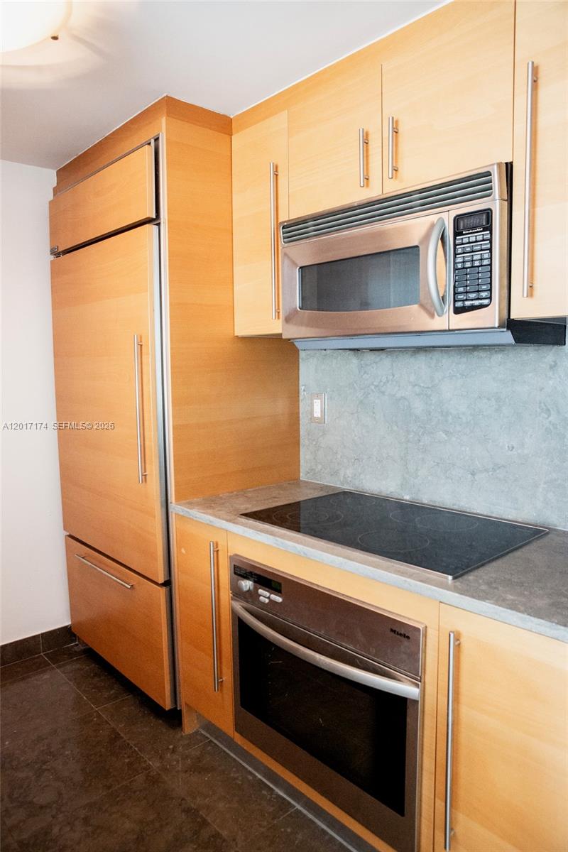 Undisclosed Address Miami Beach, FL 33139