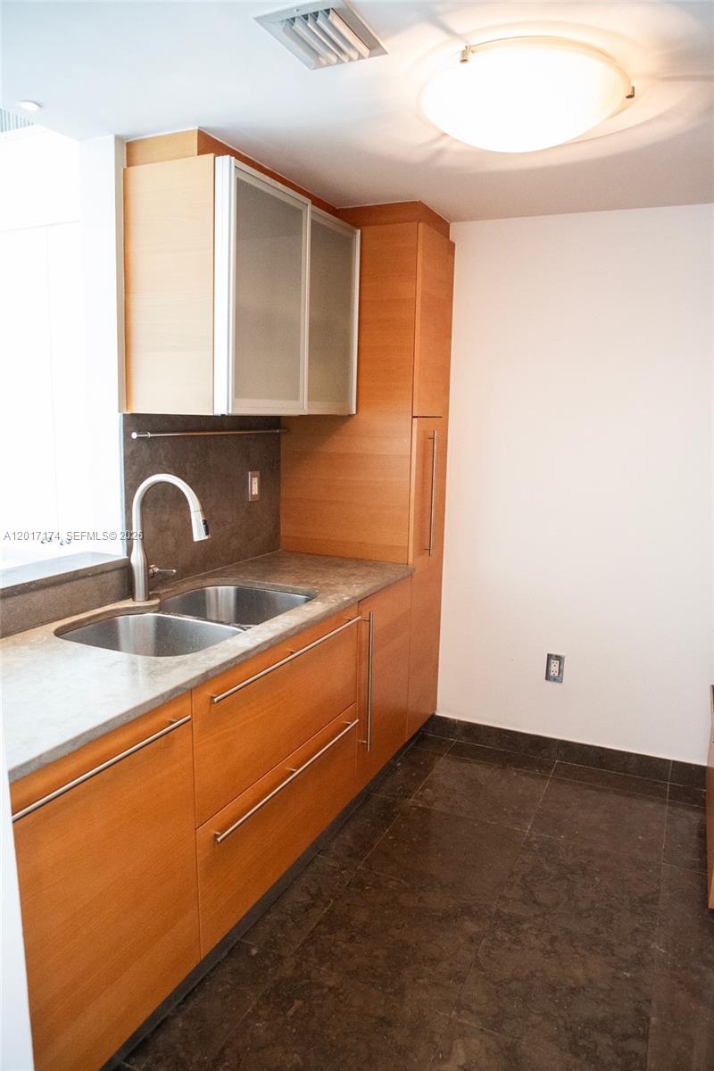 Undisclosed Address Miami Beach, FL 33139