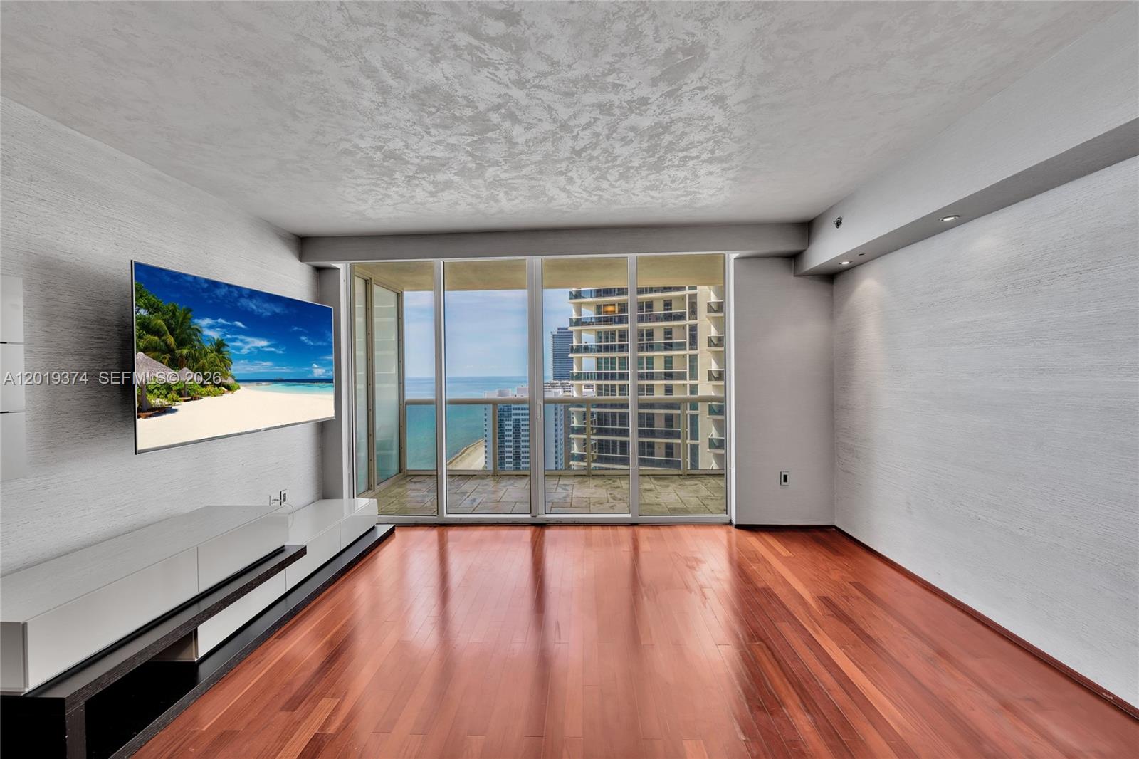 1830 S Ocean Dr #2705 Hallandale Beach, FL 33009