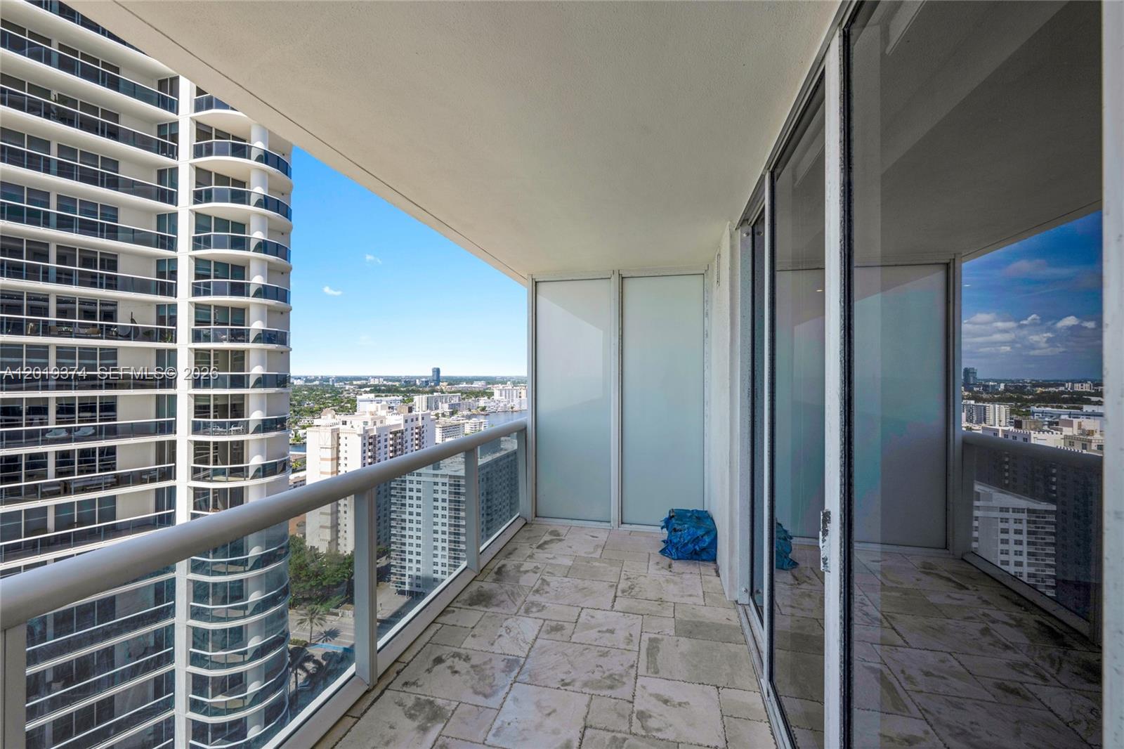 1830 S Ocean Dr #2705 Hallandale Beach, FL 33009