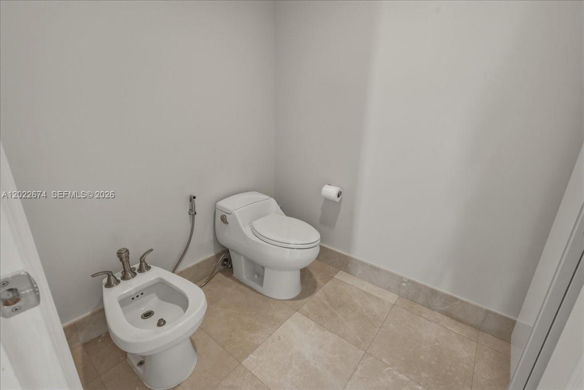 3301 NE 183rd St #2101 Aventura, FL 33160