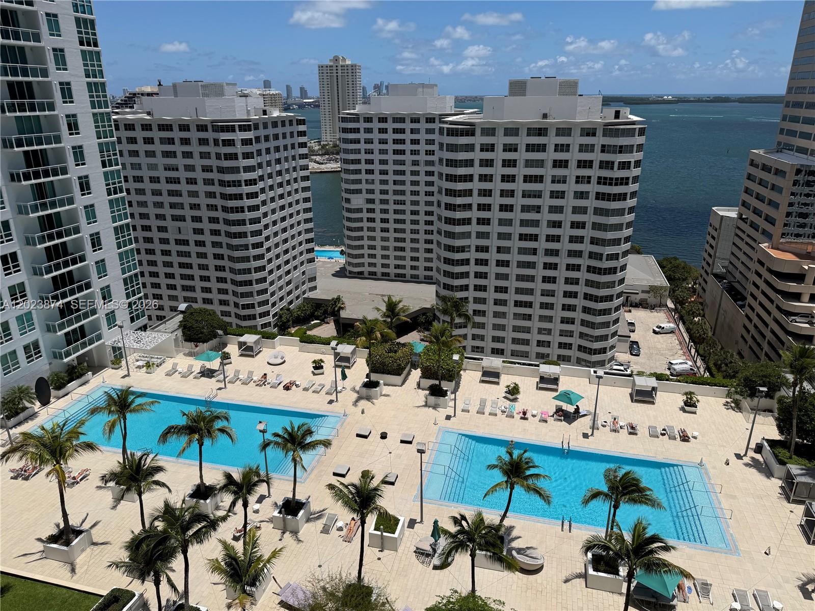 951 Brickell Ave #2006