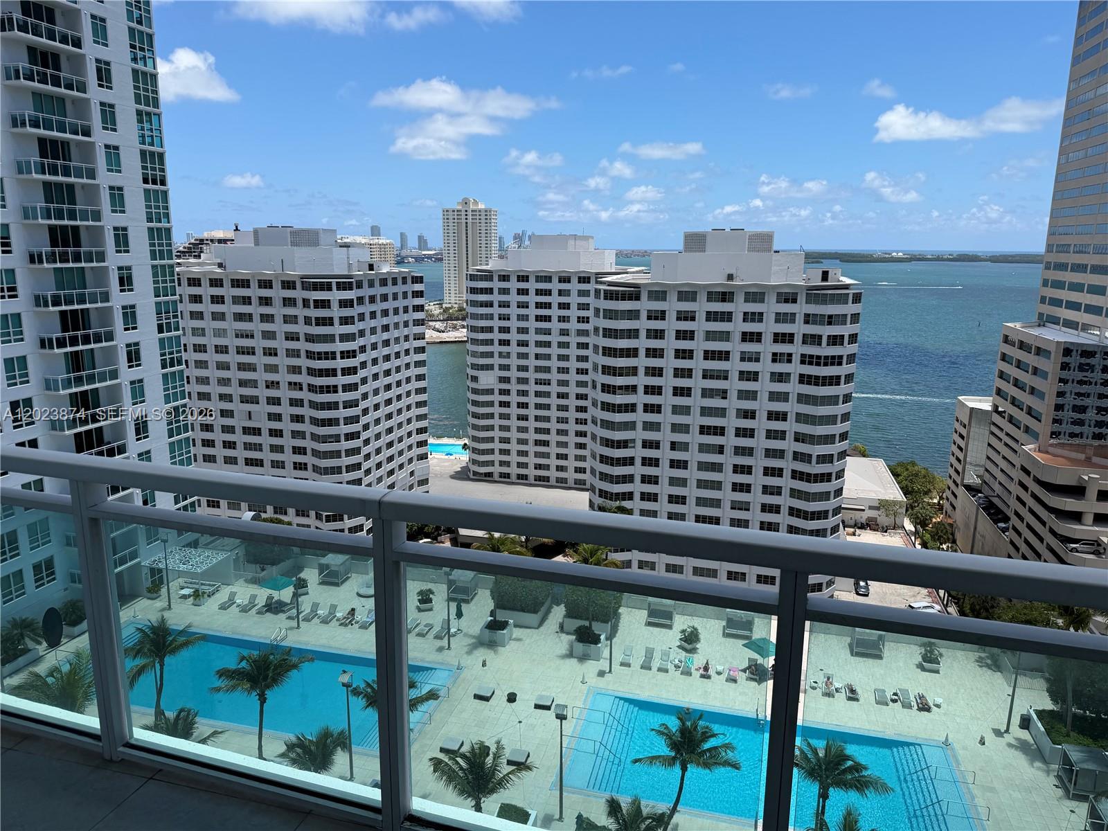 image The Plaza on Brickell West1