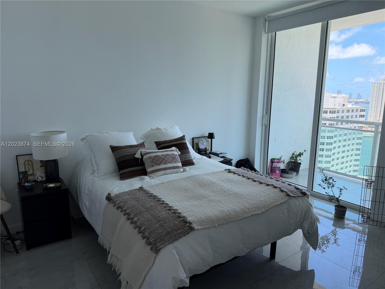 image The Plaza on Brickell West21
