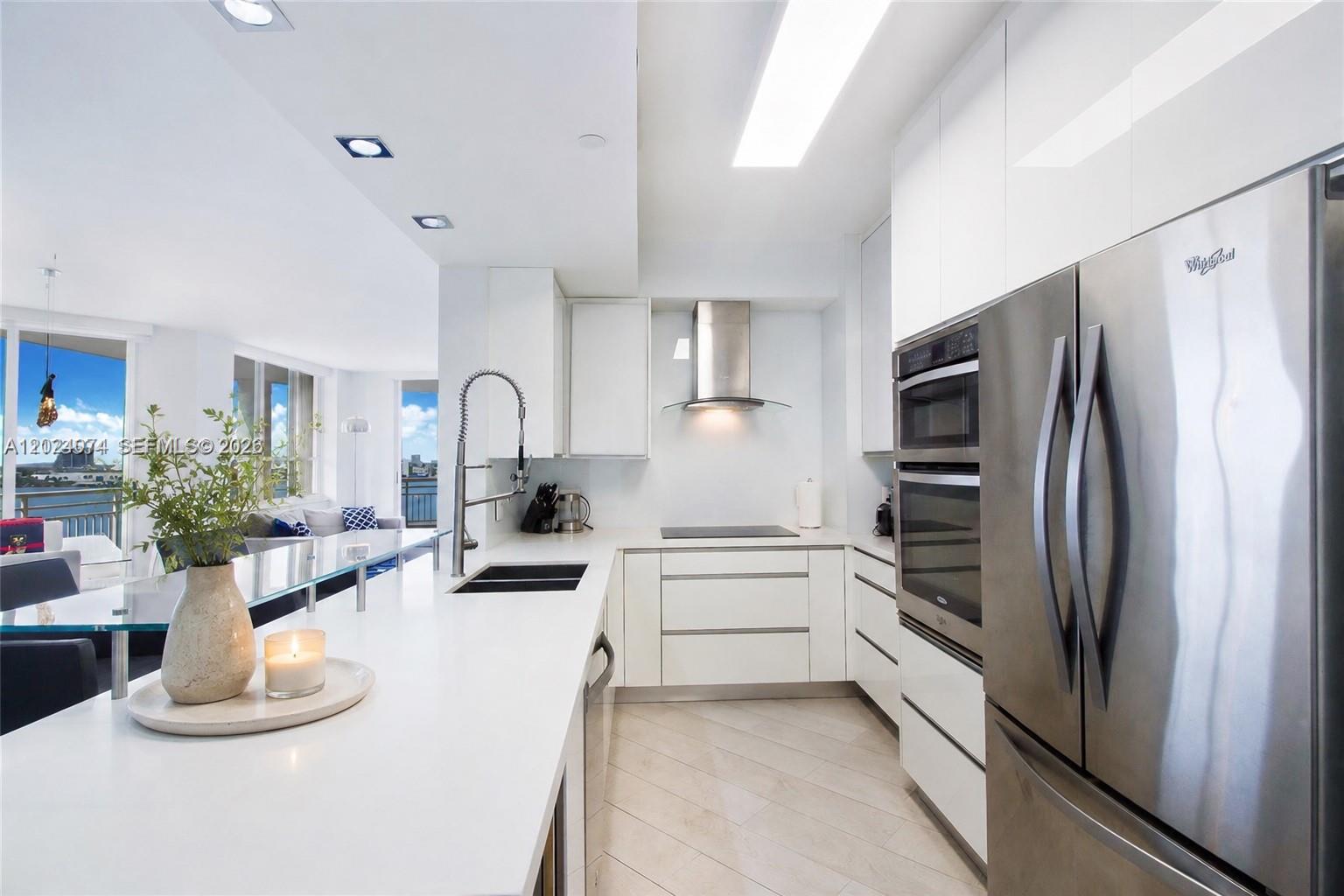 888 Brickell Key Dr #712 Miami, FL 33131