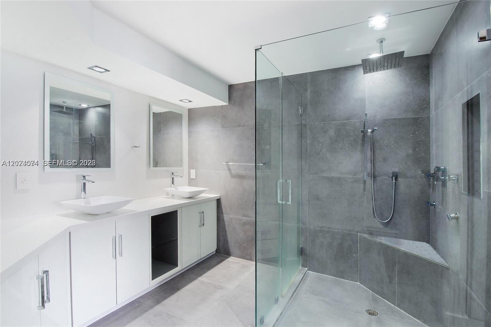 888 Brickell Key Dr #712 Miami, FL 33131
