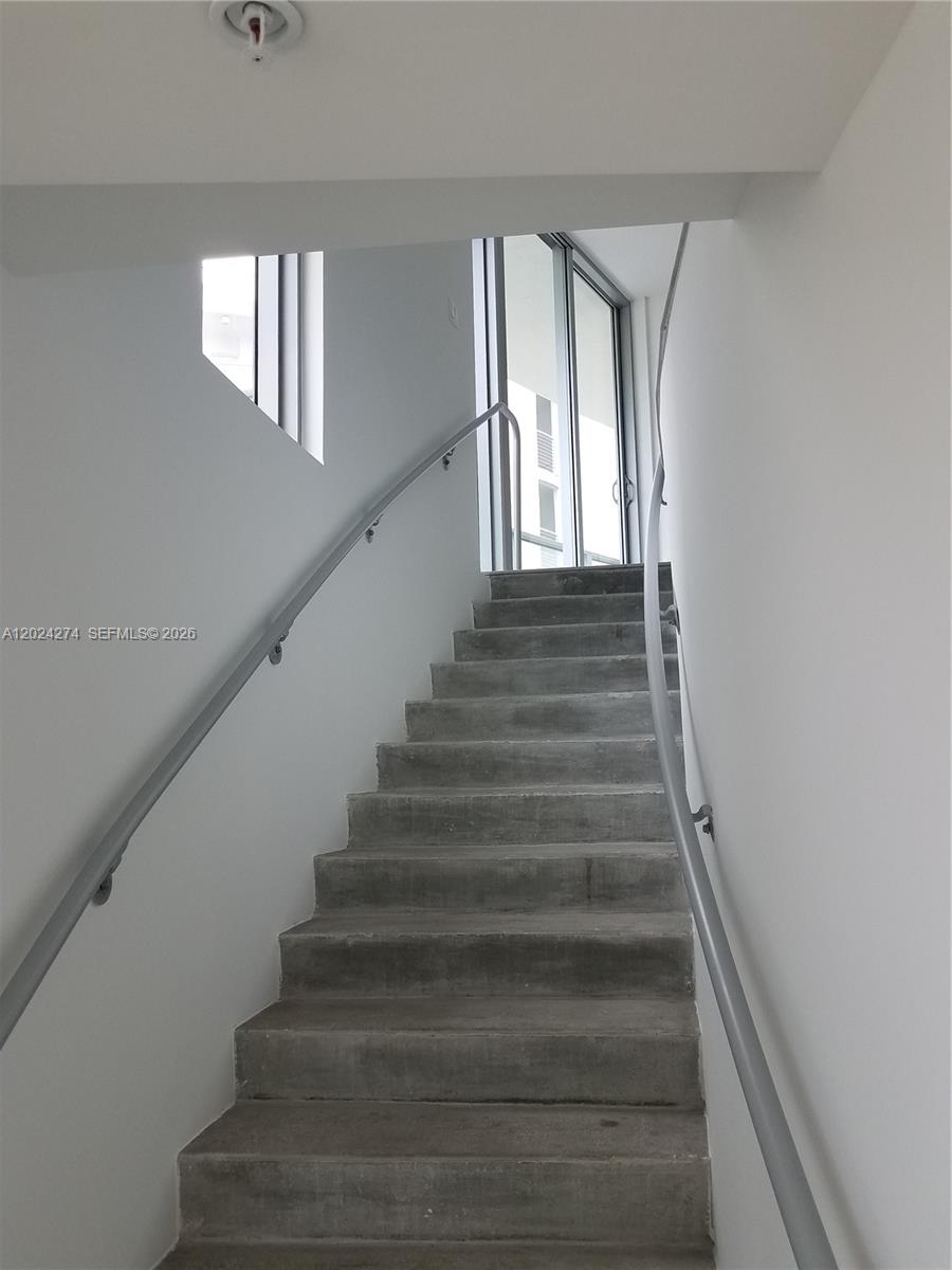 6620 Indian Crk Dr #104 Miami Beach, FL 33141