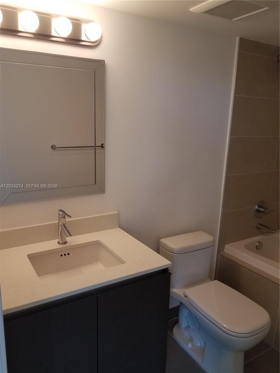 6620 Indian Crk Dr #104 Miami Beach, FL 33141