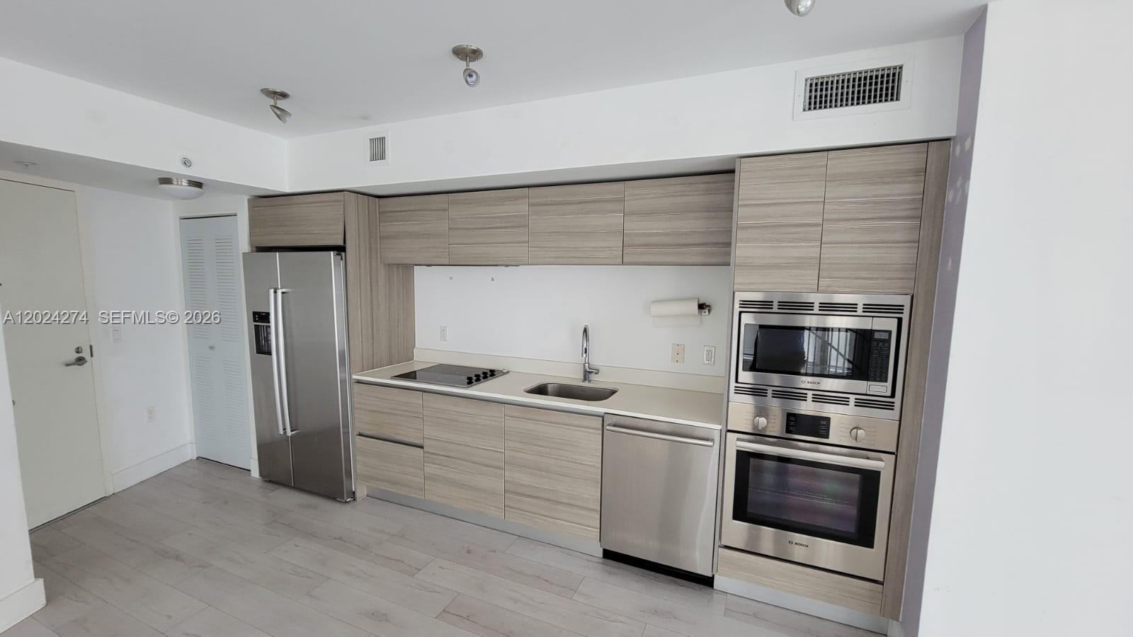6620 Indian Crk Dr #104 Miami Beach, FL 33141