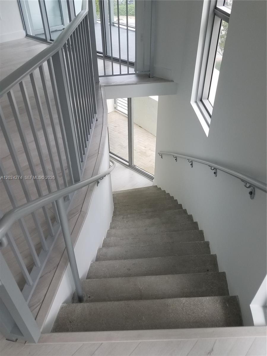 6620 Indian Crk Dr #104 Miami Beach, FL 33141