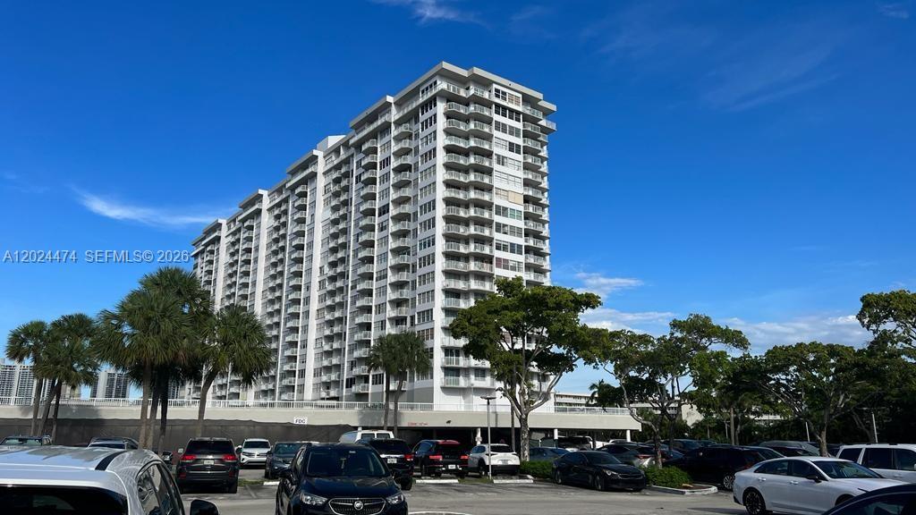 18061 Biscayne Blvd #1404