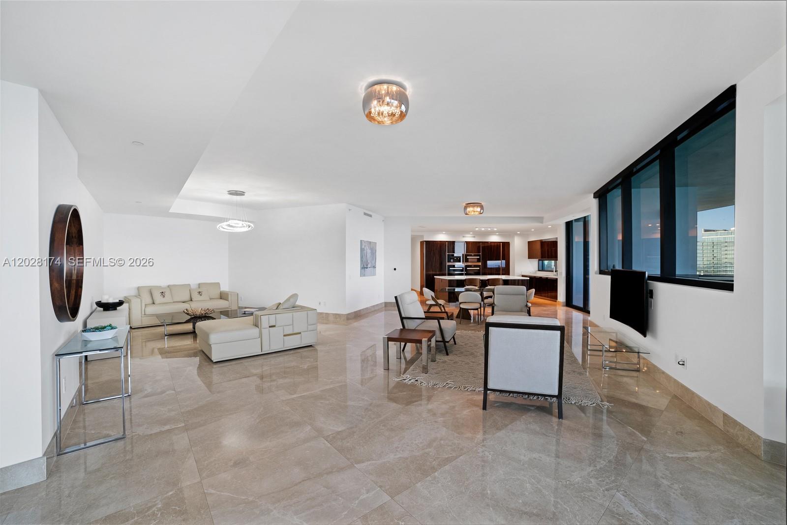 18555 Collins Ave #5105 Sunny Isles Beach, FL 33160