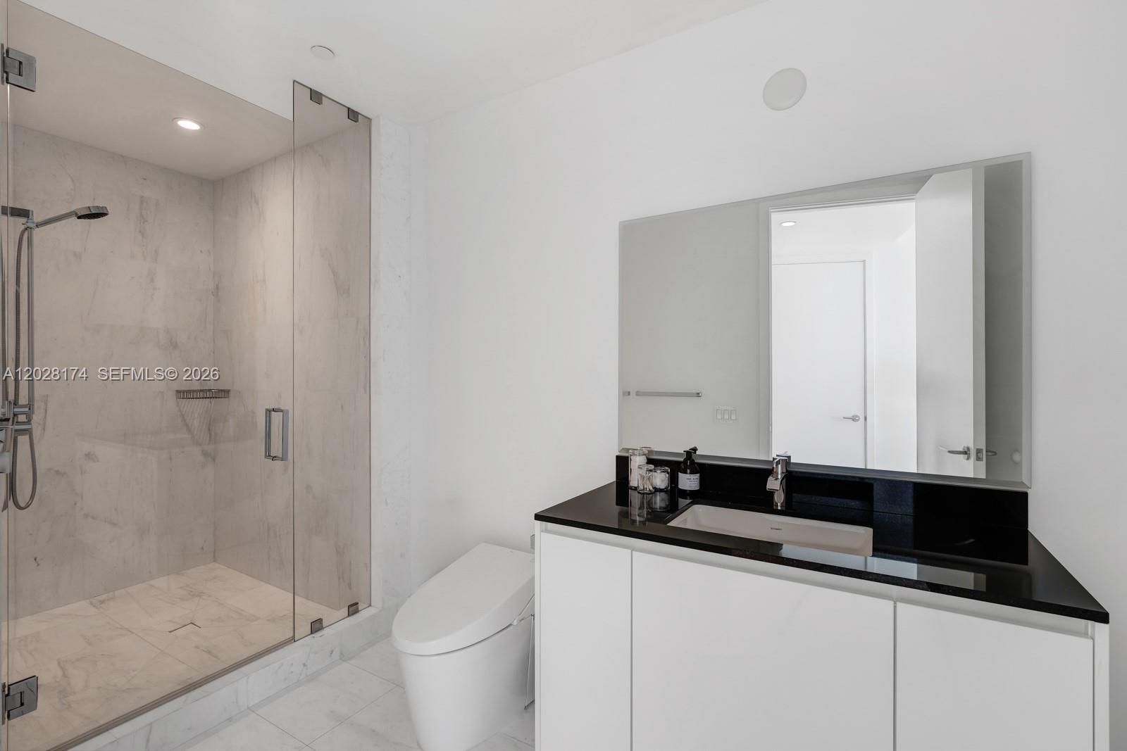 18555 Collins Ave #5105 Sunny Isles Beach, FL 33160