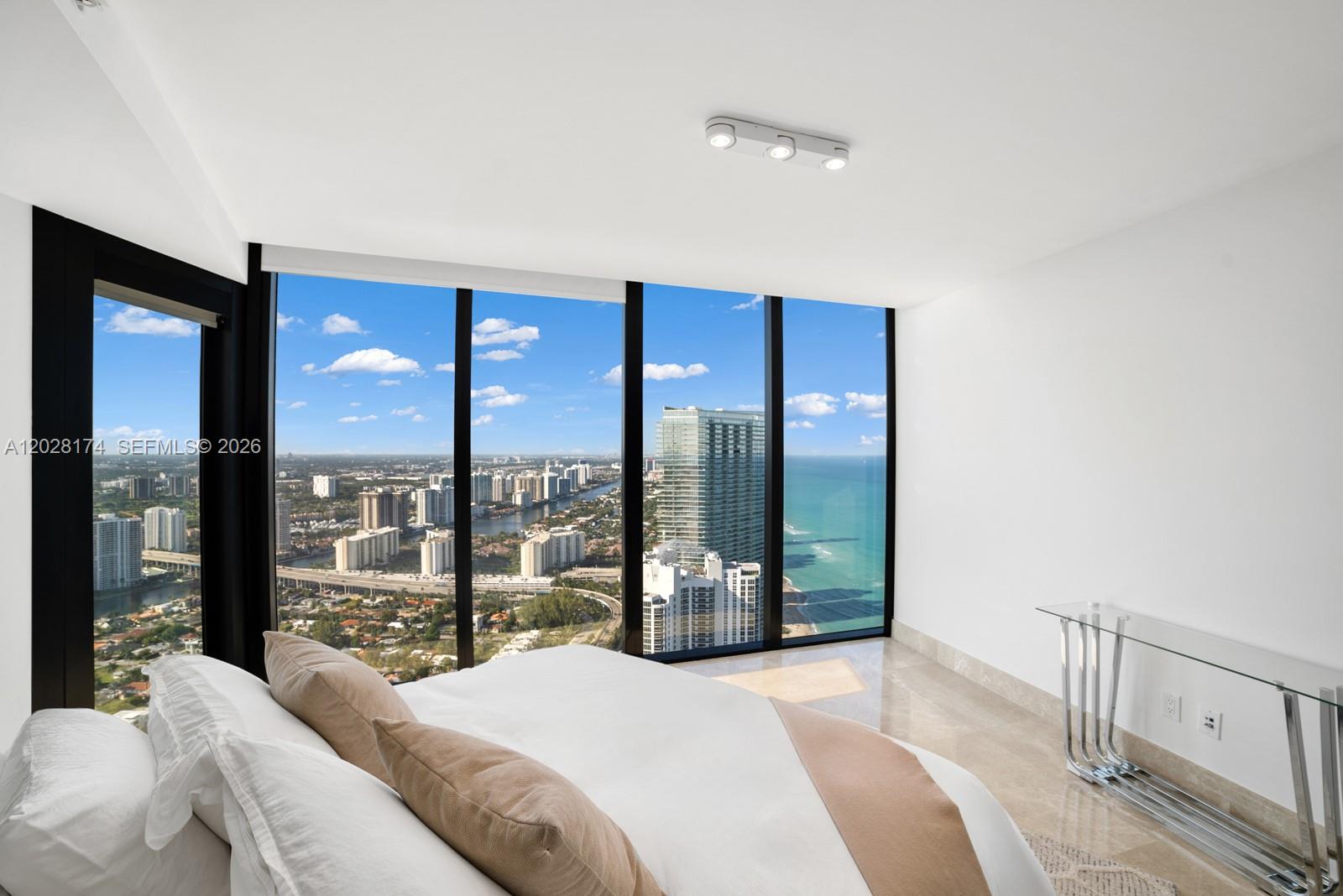 18555 Collins Ave #5105 Sunny Isles Beach, FL 33160