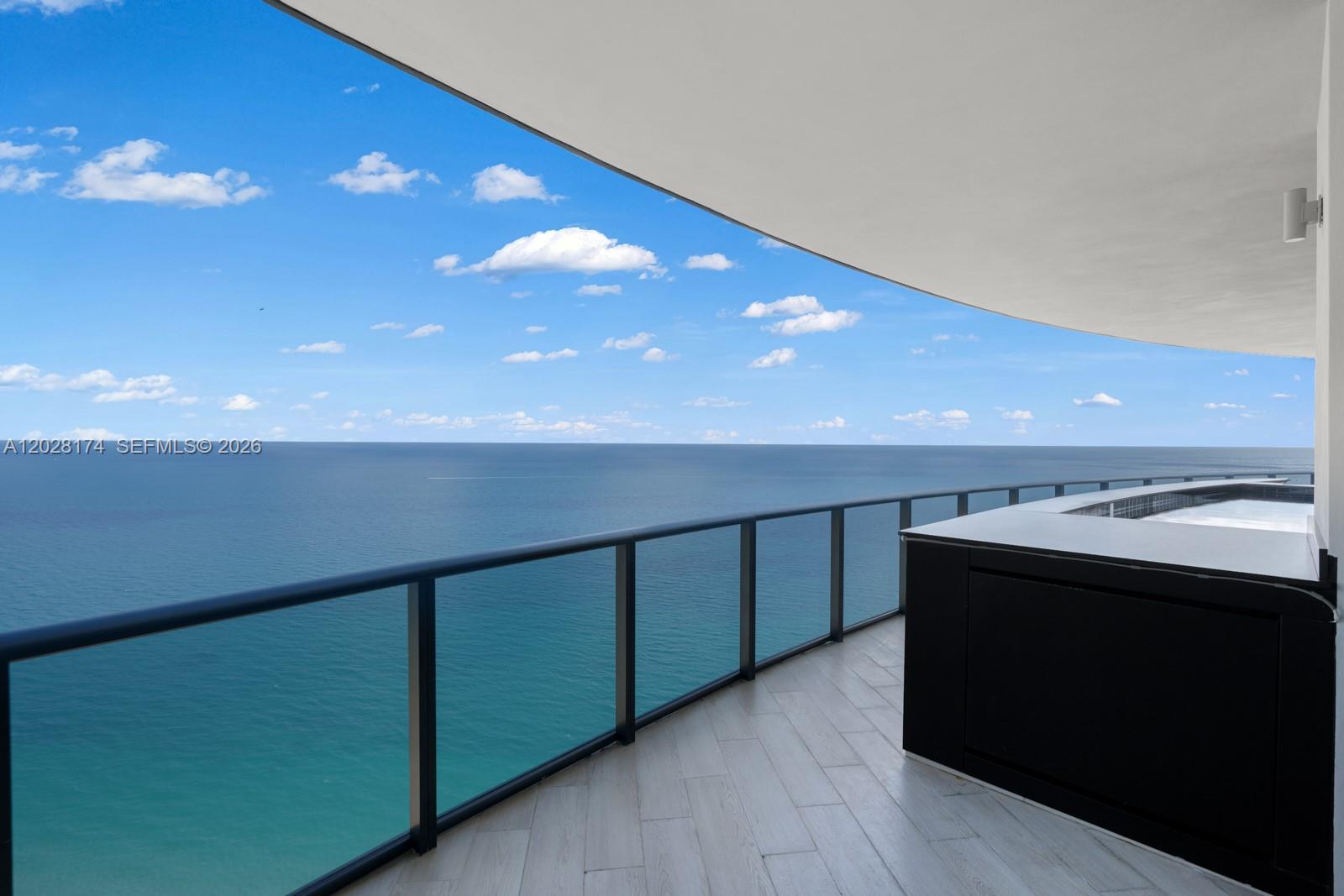 18555 Collins Ave #5105 Sunny Isles Beach, FL 33160