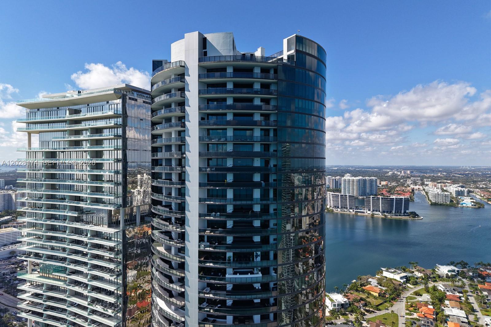 18555 Collins Ave #5105 Sunny Isles Beach, FL 33160