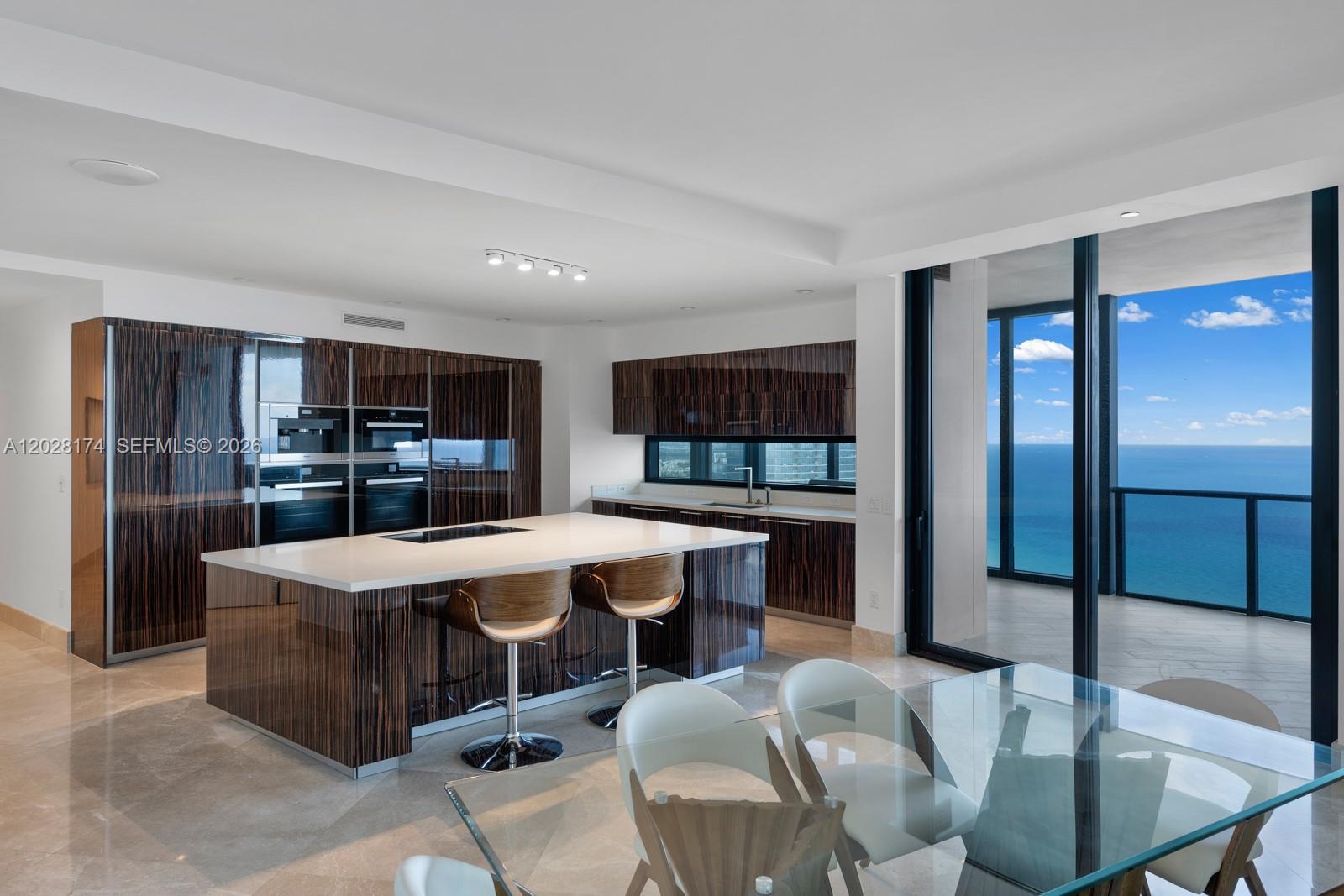 18555 Collins Ave #5105 Sunny Isles Beach, FL 33160