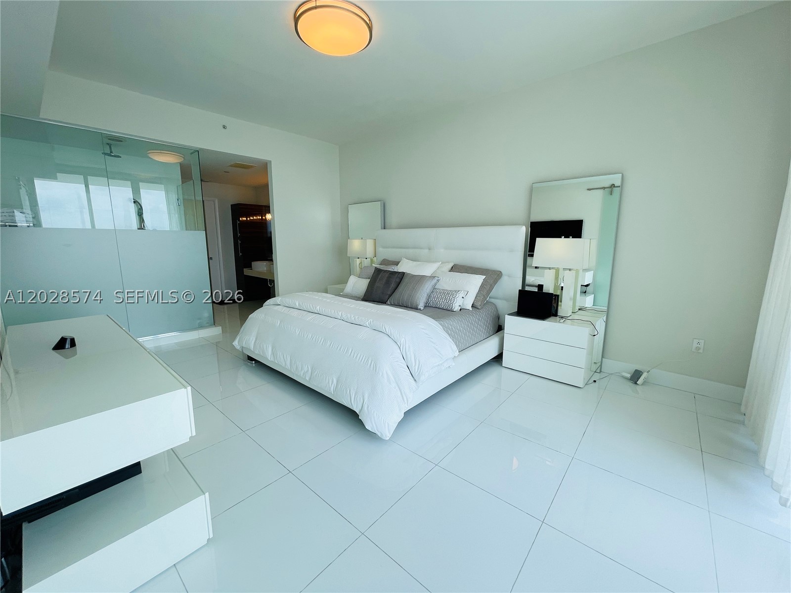 image Paramount Bay15