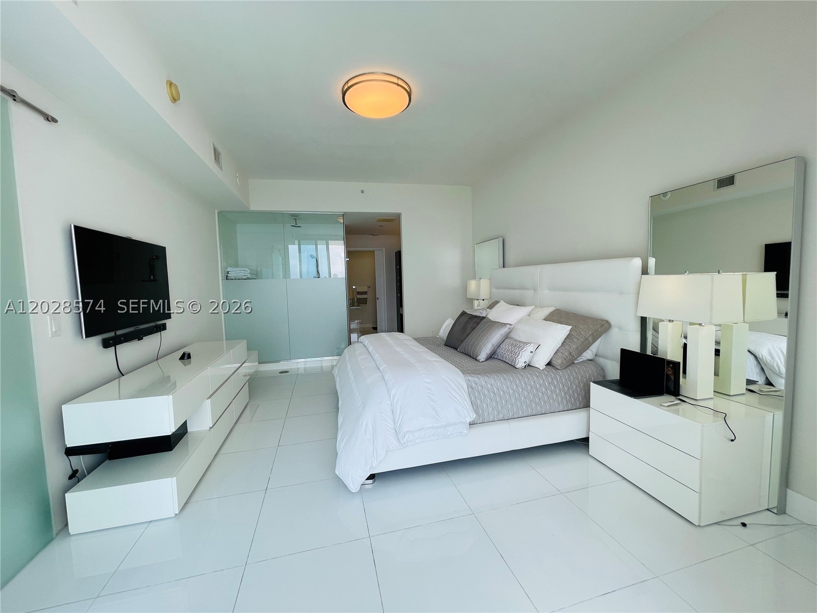 image Paramount Bay16