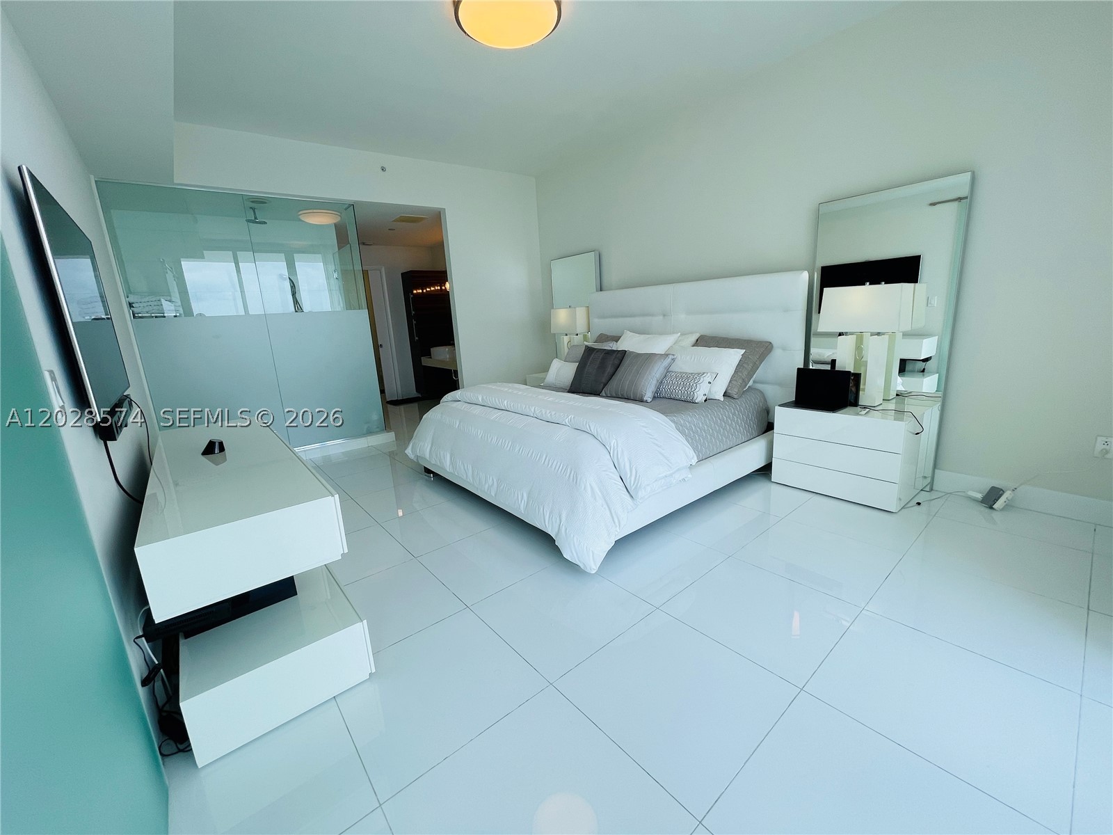 image Paramount Bay18