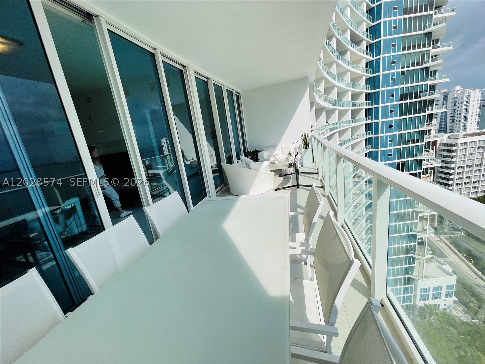 image Paramount Bay27