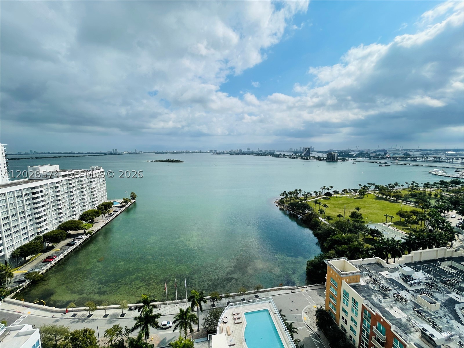 image Paramount Bay30