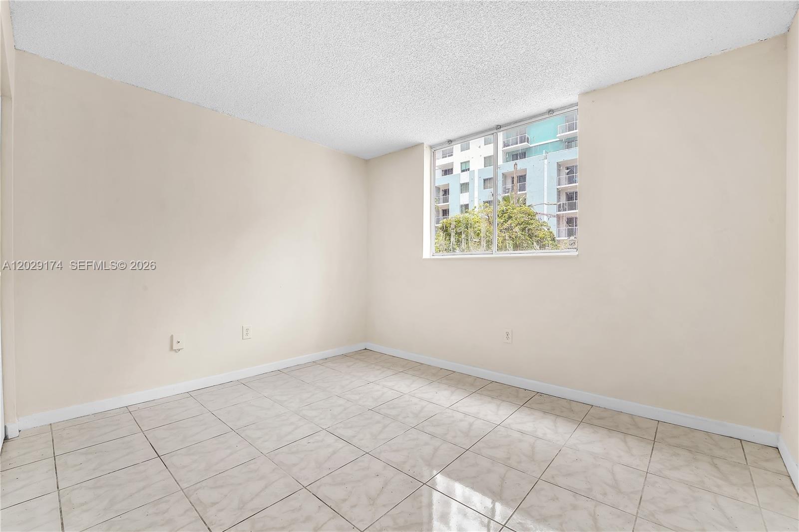 210 SW 11th St #209 Miami, FL 33130