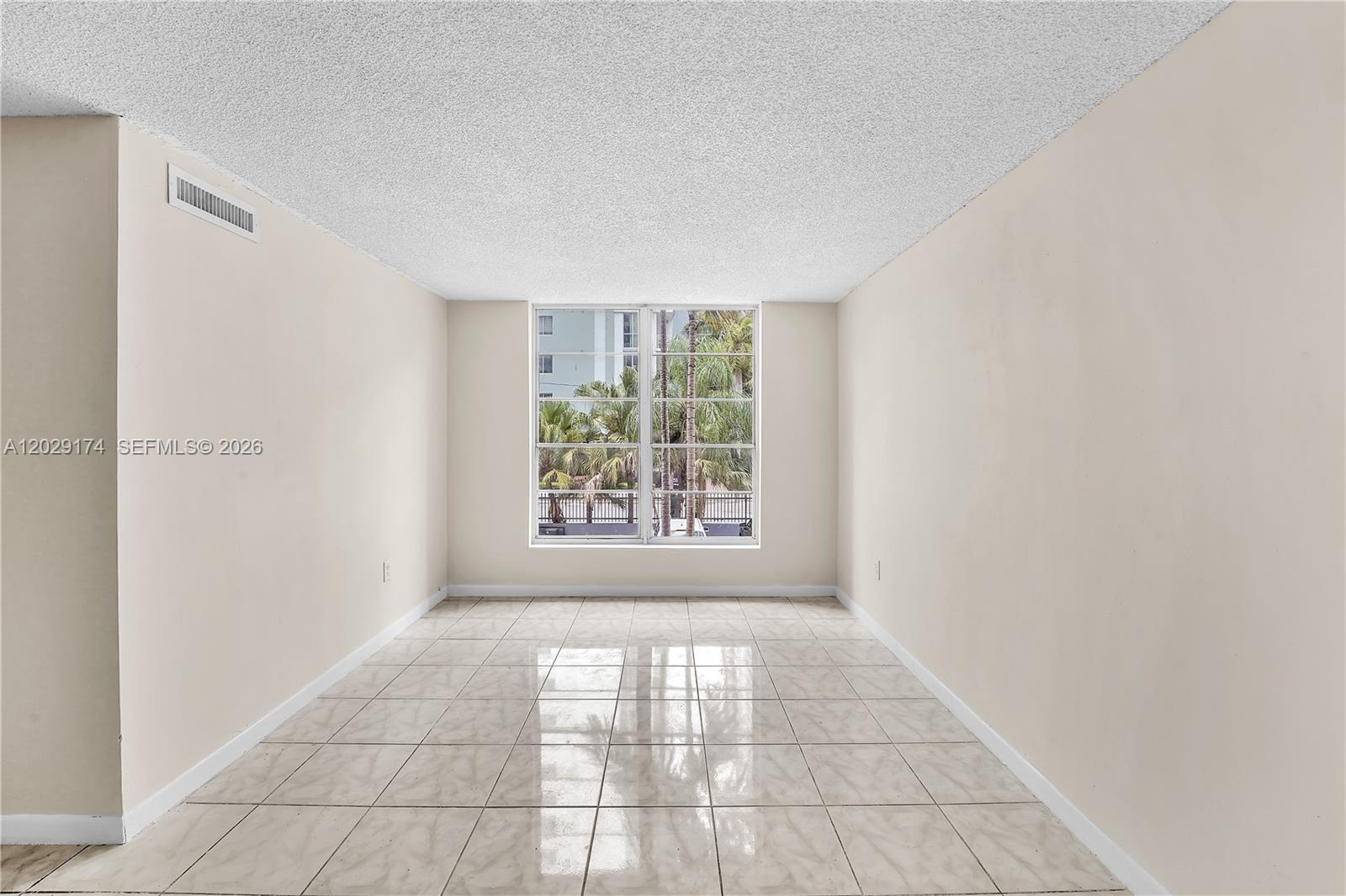 210 SW 11th St #209 Miami, FL 33130