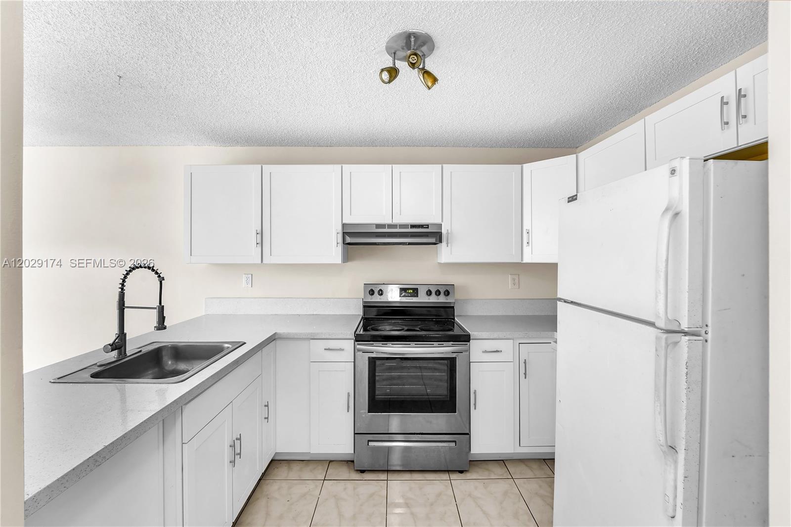 210 SW 11th St #209 Miami, FL 33130