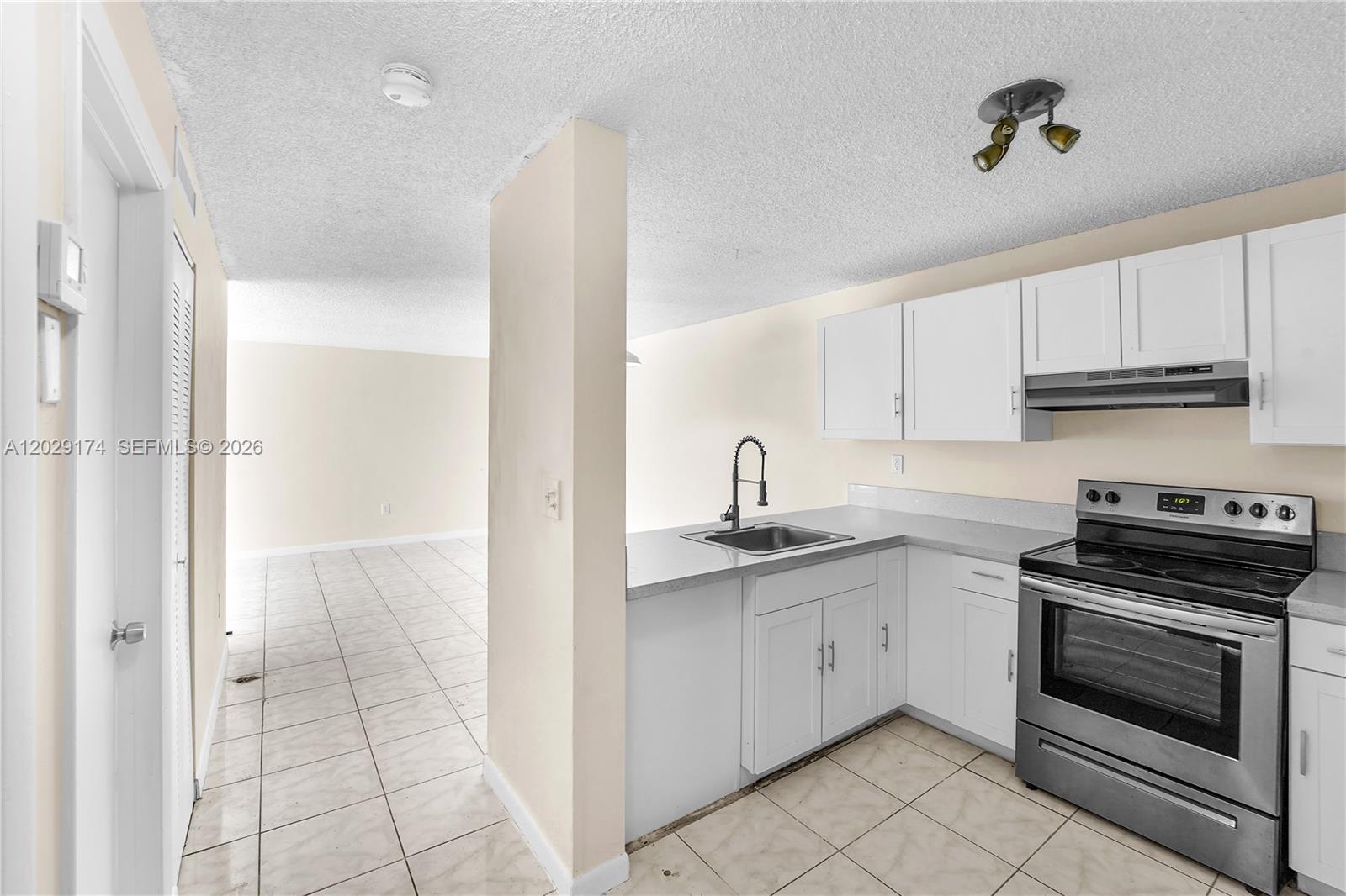 210 SW 11th St #209 Miami, FL 33130
