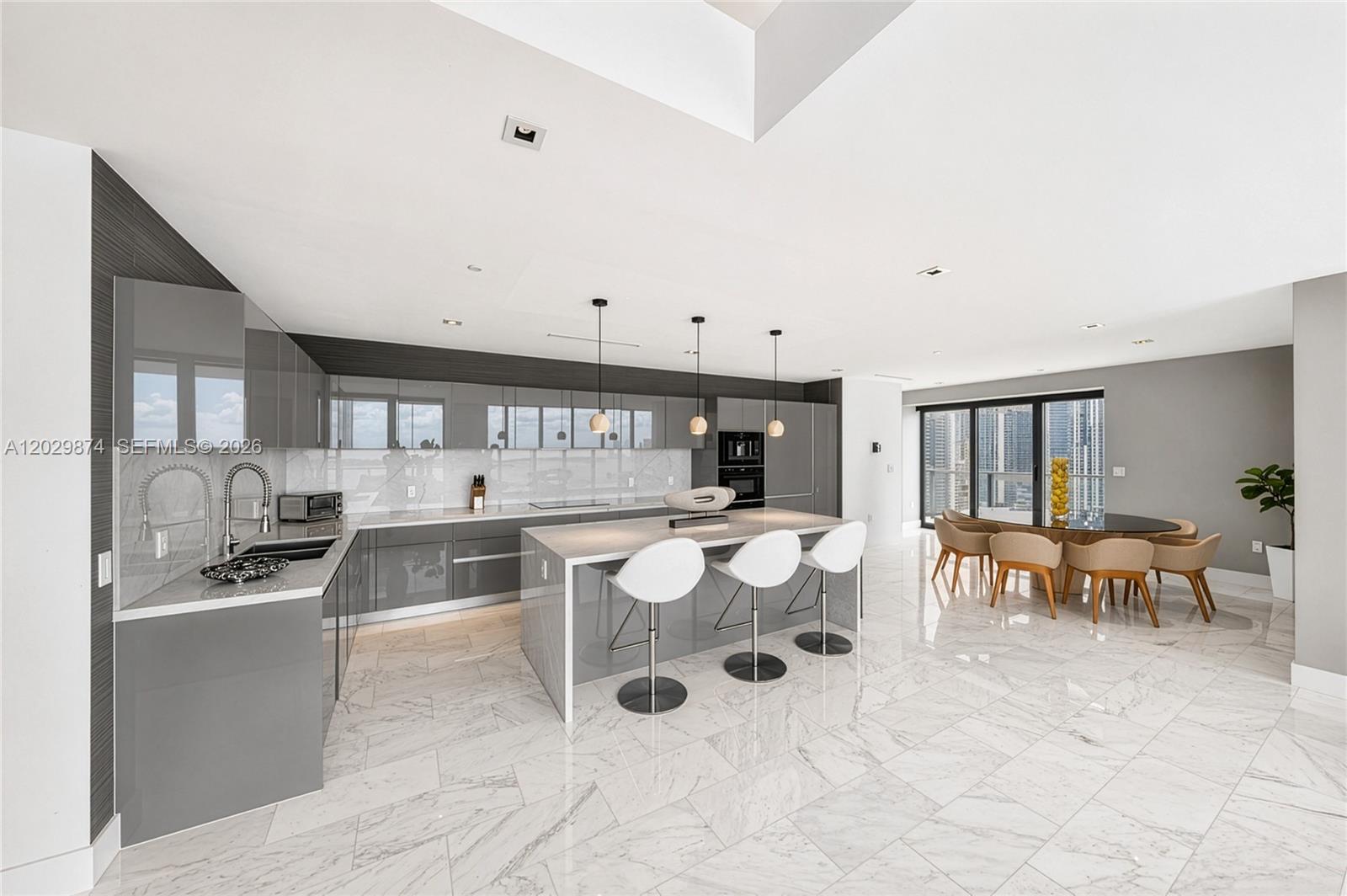 1451 Brickell Ave #2901 Miami, FL 33131