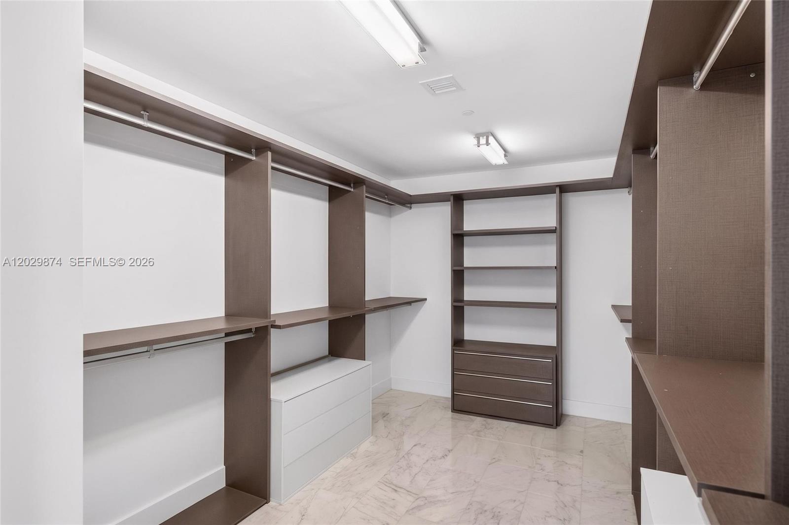 1451 Brickell Ave #2901 Miami, FL 33131