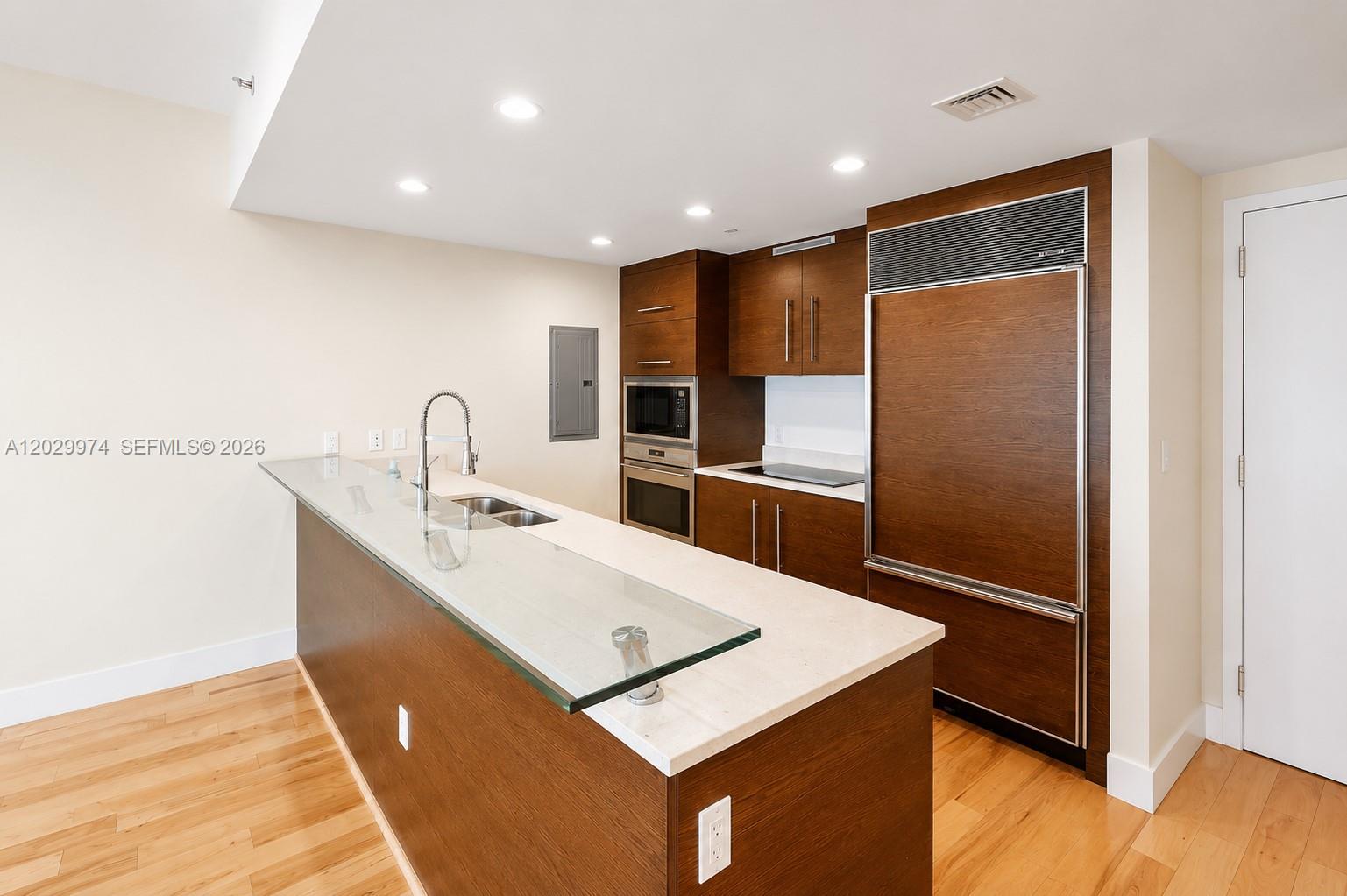 475 Brickell Ave #2909