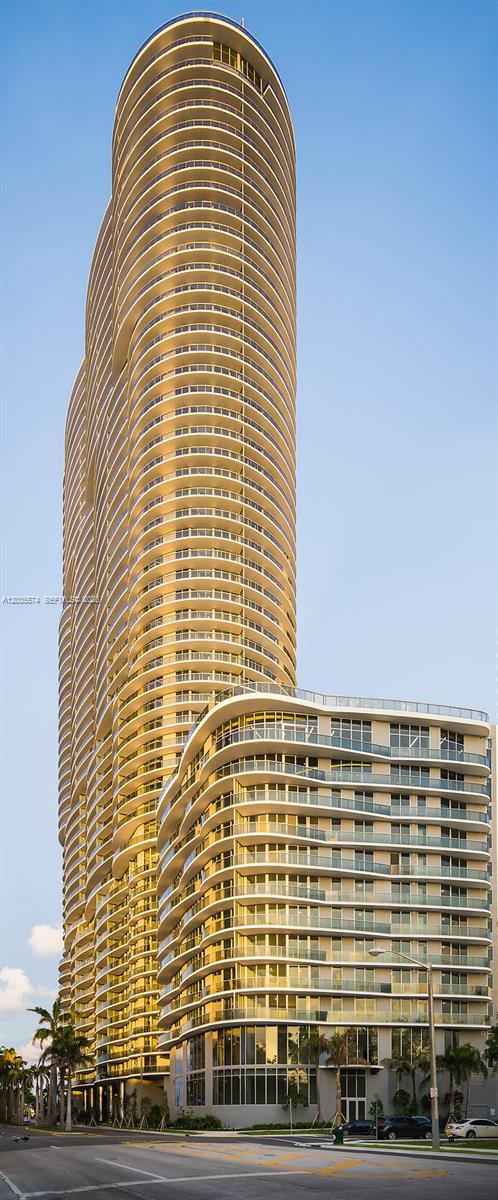 image Aria on the Bay106