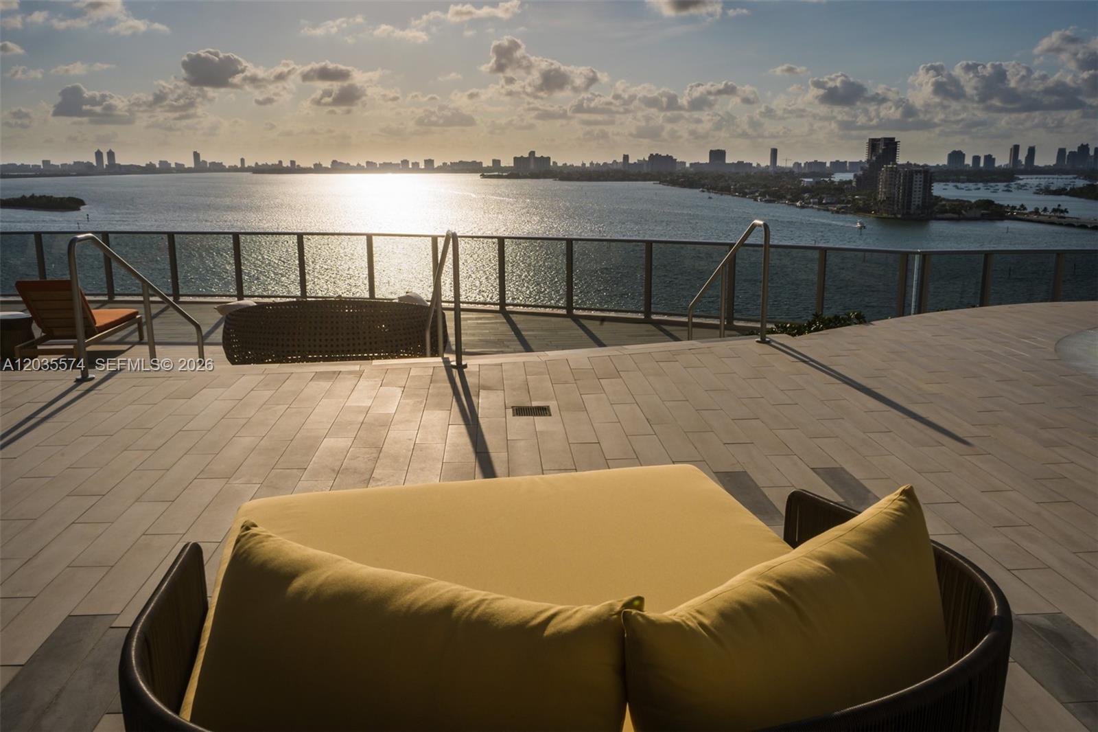 image Aria on the Bay137