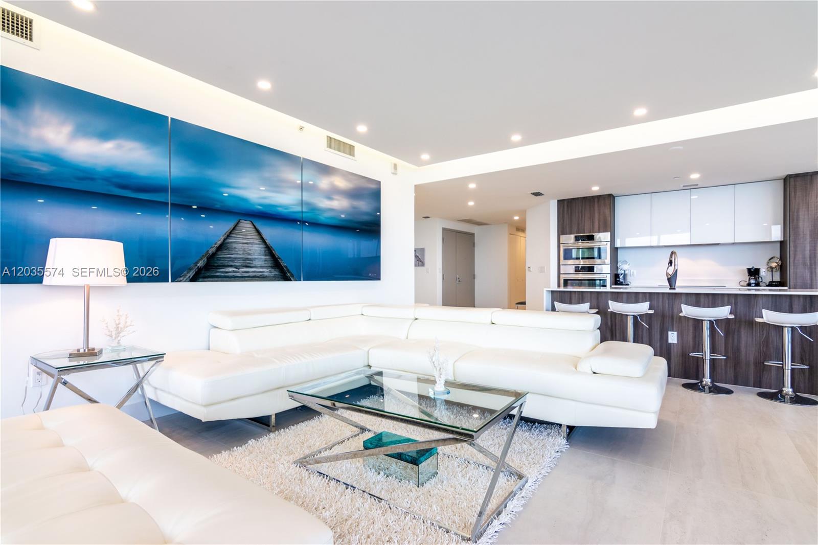 image Aria on the Bay25