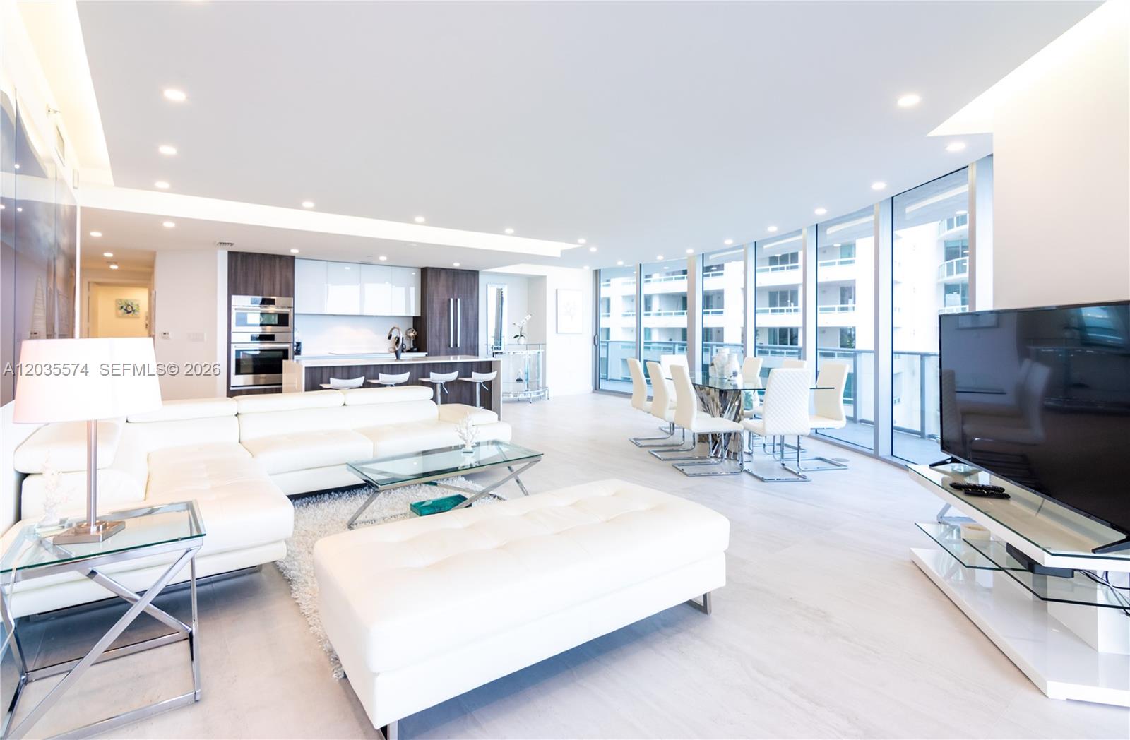 image Aria on the Bay32