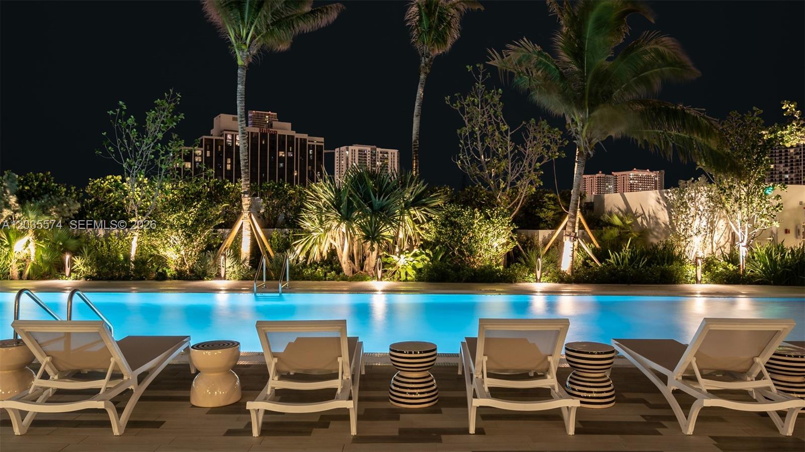 image Aria on the Bay85