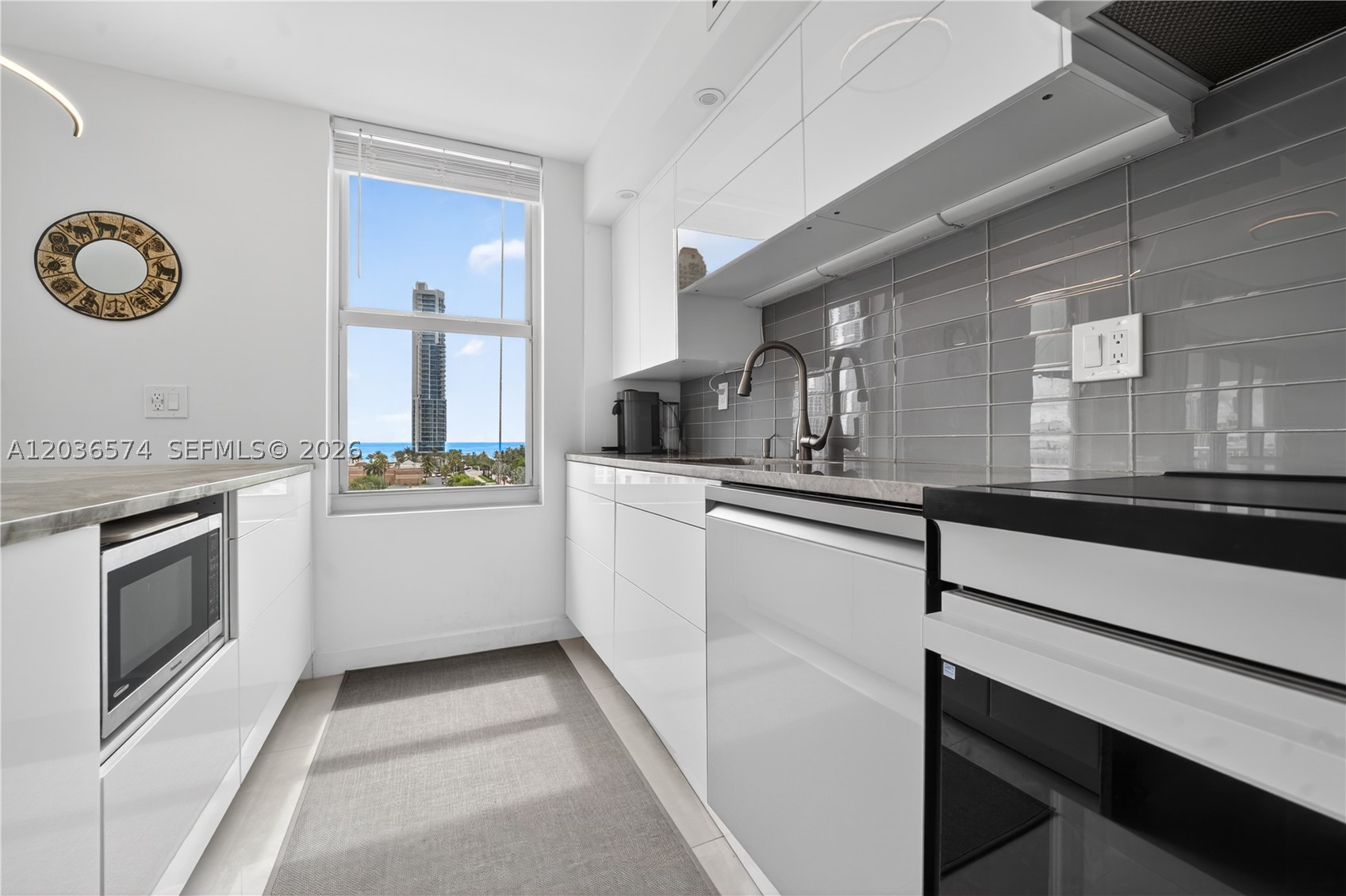image Winston Towers 40015
