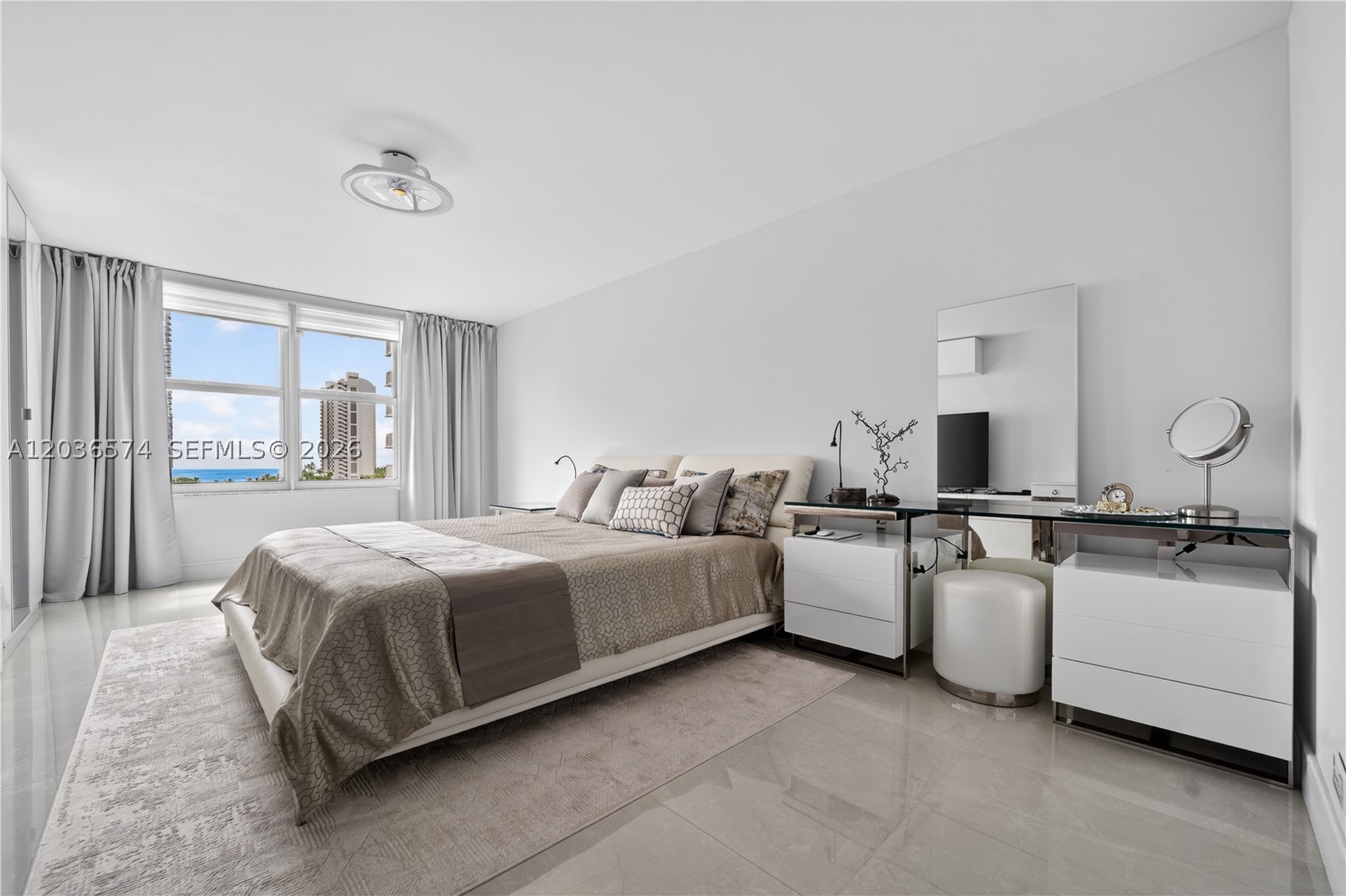 image Winston Towers 40025